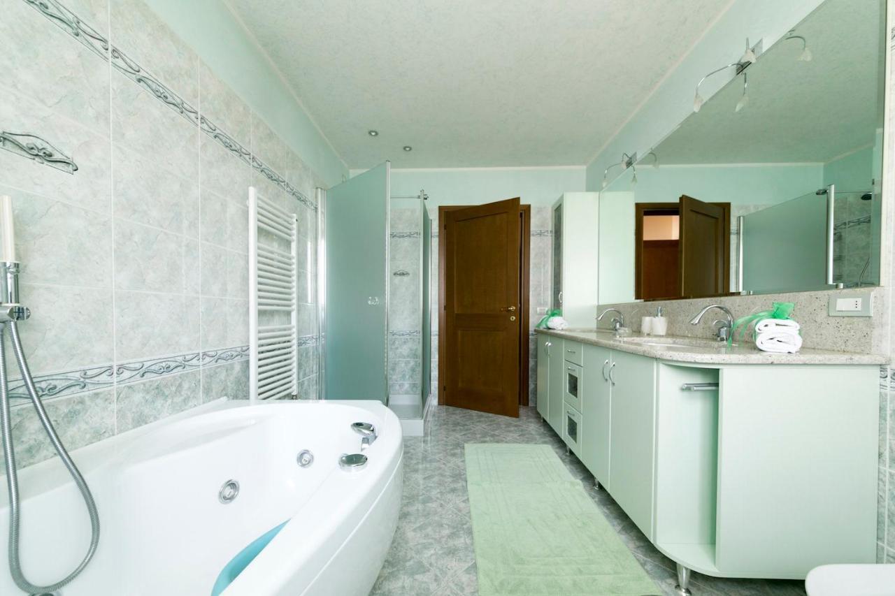 La Casa Di Pimpi Bed & Breakfast Desenzano del Garda Ngoại thất bức ảnh
