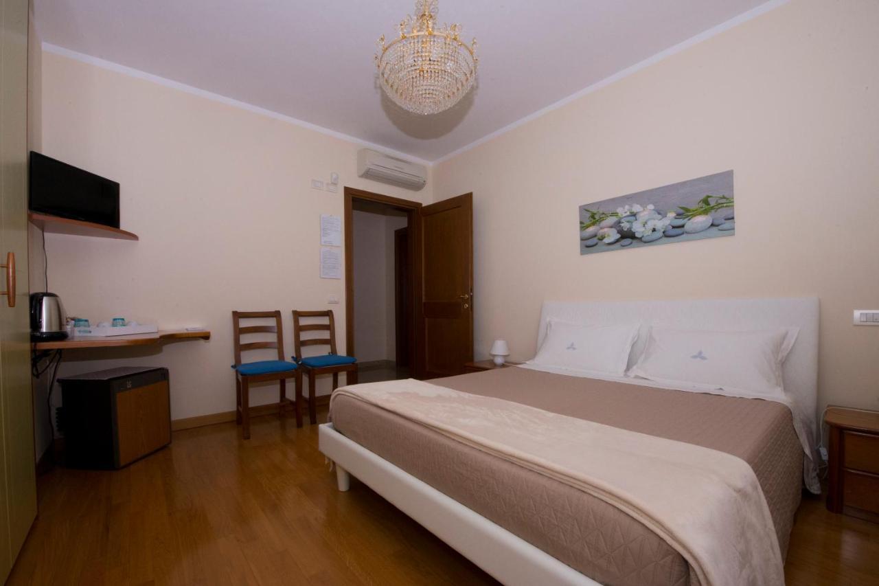 La Casa Di Pimpi Bed & Breakfast Desenzano del Garda Ngoại thất bức ảnh