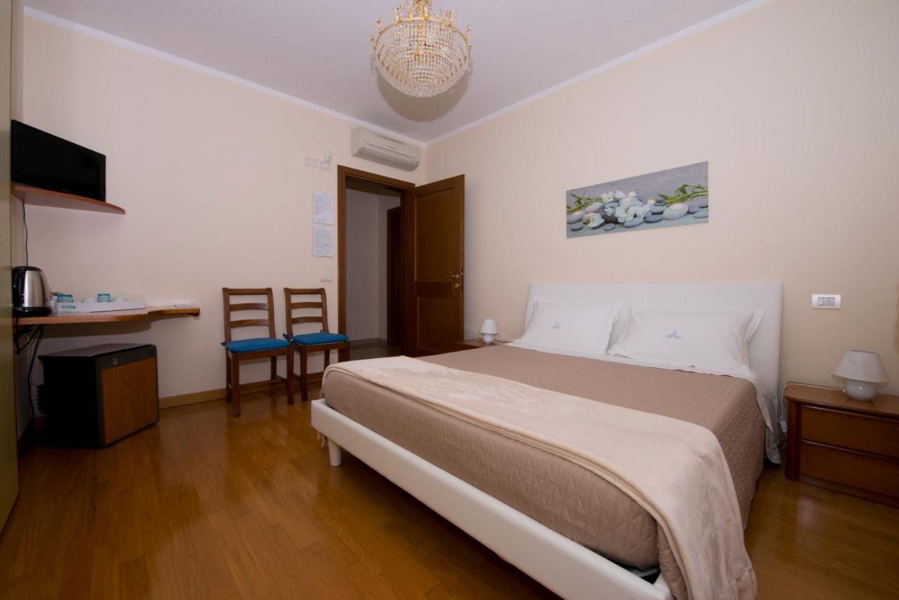 La Casa Di Pimpi Bed & Breakfast Desenzano del Garda Ngoại thất bức ảnh
